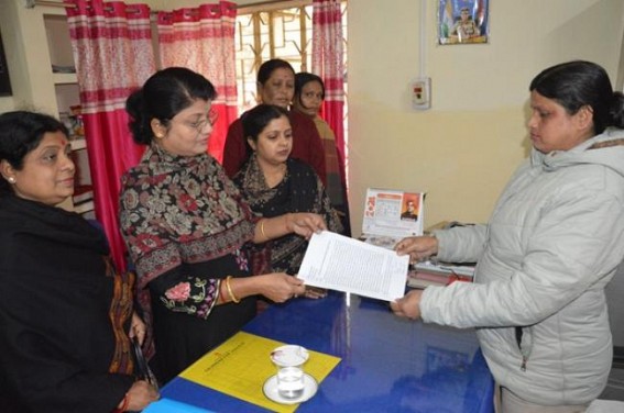 BJP women cell demands arrest of CPI-M ex-councillor for allegedly provoking domestic violence on neighbour’s wife BJP women cell demands arrest of CPI-M ex-councillor for allegedly provoking domestic violence on neighbour’s wife